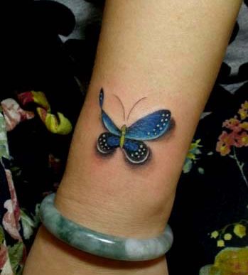 女孩子手臂彩色小蝴蝶纹身图案; 女生喜欢的手臂