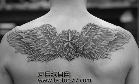 背部精美好看的翅膀纹身图案