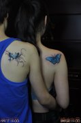 武汉最好纹身店打造的情侣背部蝴蝶纹身图案作品