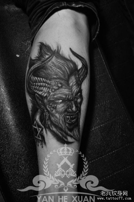 男人腿部经典超酷的恶魔撒旦纹身图案