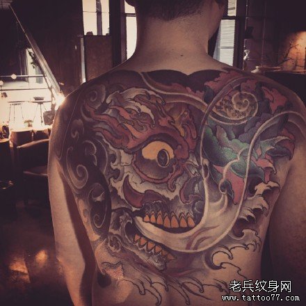 满背嘎巴拉莲花纹身图案