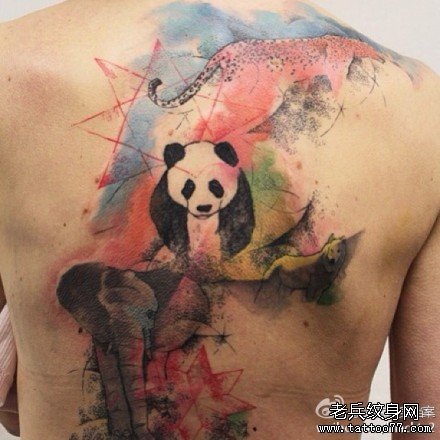 满背熊猫纹身图案