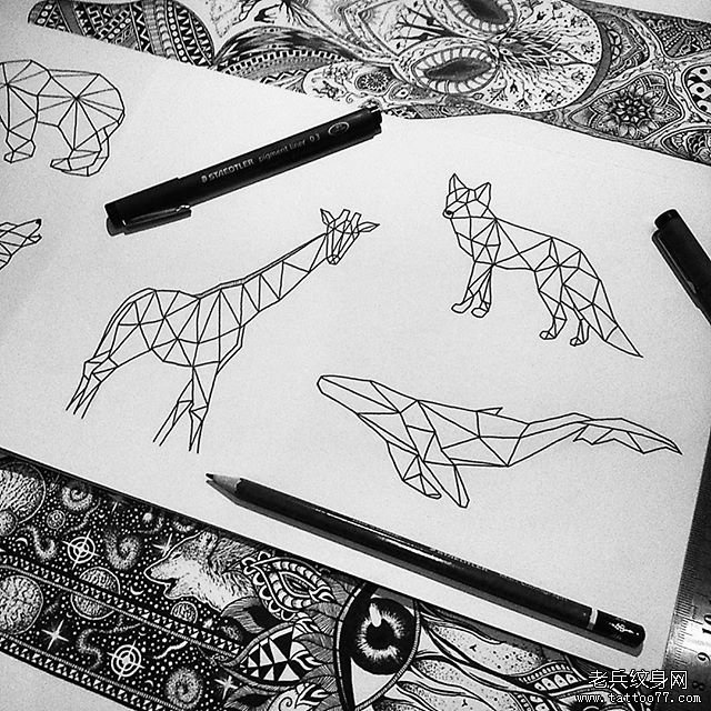 几何线条动物纹身图案
