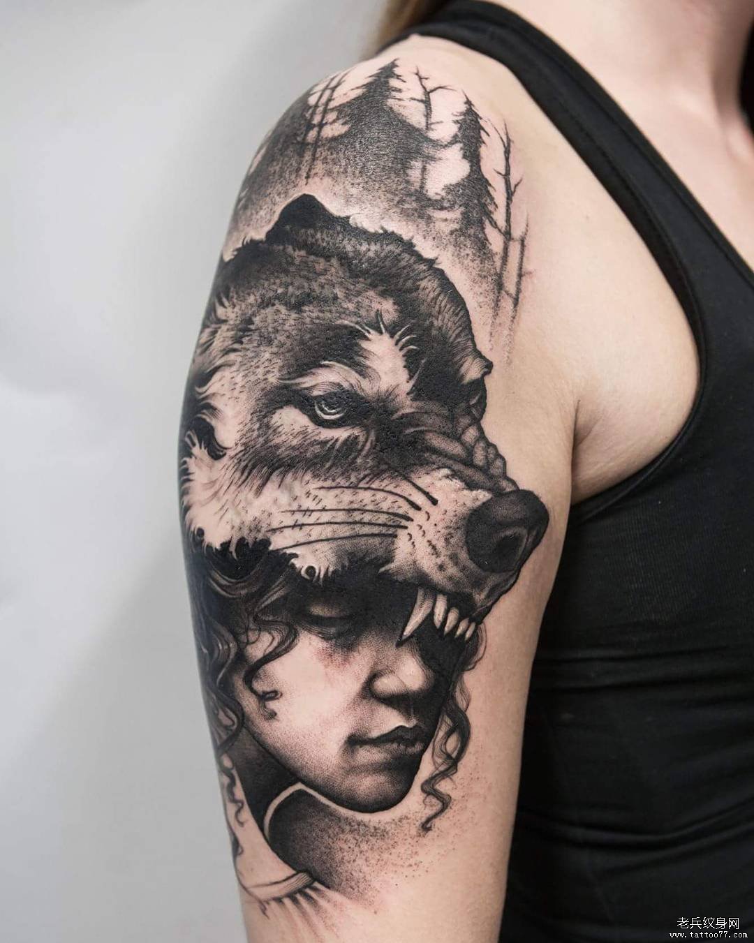 黑灰大臂女人肖像纹身图案