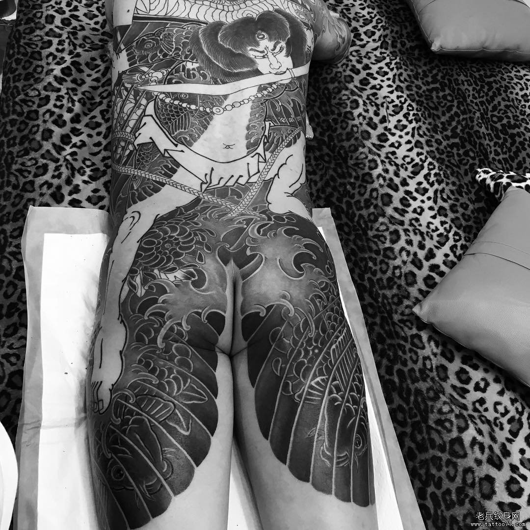 日式传统满背纹身图案