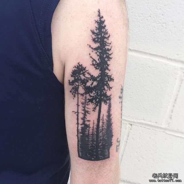 黑灰树林手臂纹身图案
