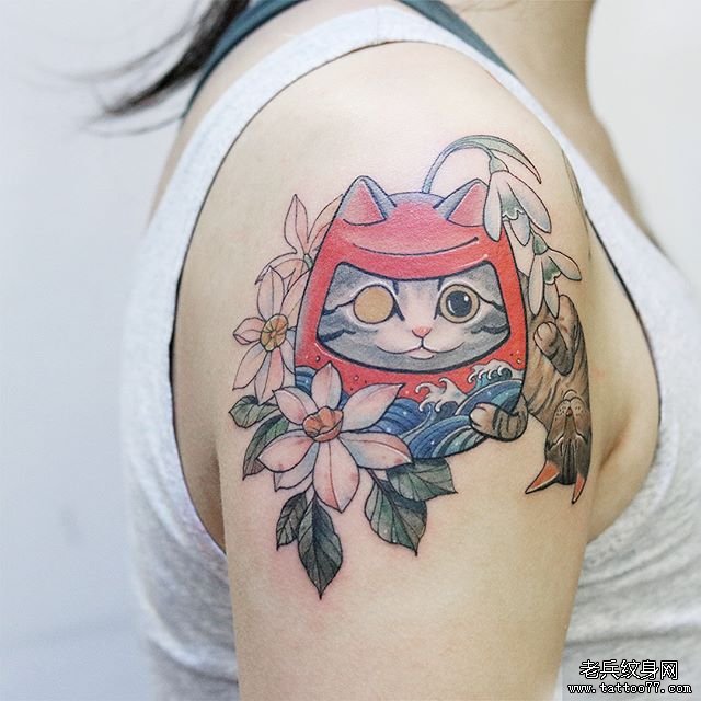 彩色日式达摩猫咪纹身图案