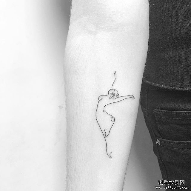 手臂线条芭蕾舞者纹身图案