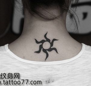 后颈纹身图案女太阳图片