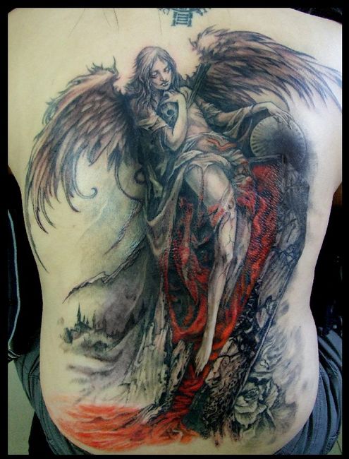 天使与恶魔纹身满背图片