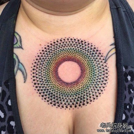 乳房纹身花奶图片