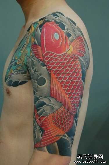 胳膊鲤鱼纹身图案
